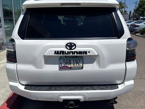 Used 2019 Toyota 4Runner SR5 Premium AWD/4WD image 6