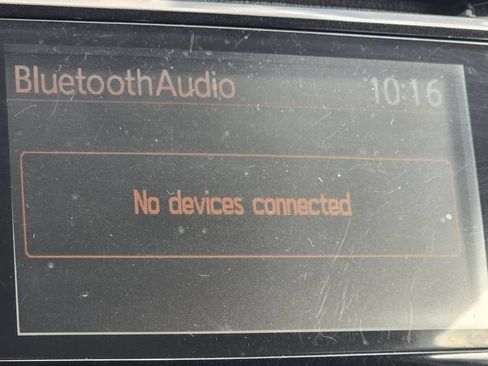 Used 2016 Nissan Rogue S AWD/4WD image 3