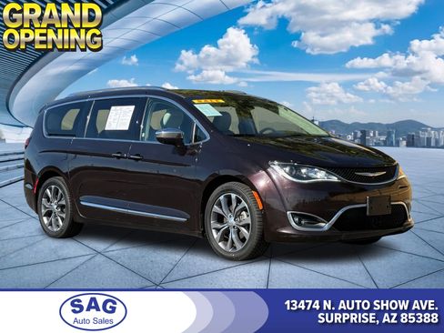 Used 2017 Chrysler Pacifica Limited w/ Advanced Safetytec Group image 1