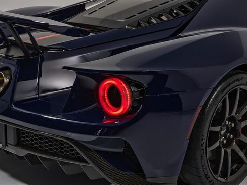 Used 2020 Ford GT Carbon Series RWD image 39