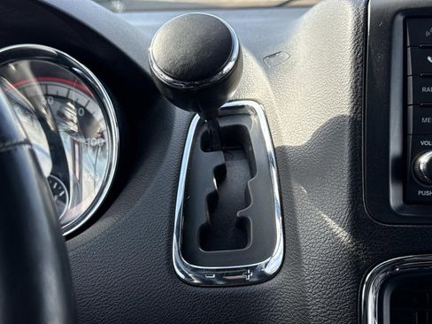 Used 2019 Dodge Grand Caravan GT image 16