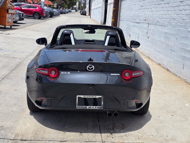 New 2026 MAZDA MX-5 Miata Club w/ Interior Package RWD image 5