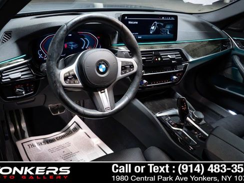 Used 2023 BMW 540i xDrive w/ M Sport Package image 30