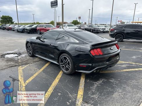 Used 2019 Ford Mustang GT RWD image 3