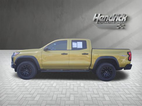 Used 2023 Chevrolet Colorado Trail Boss w/ Technology Package image 6