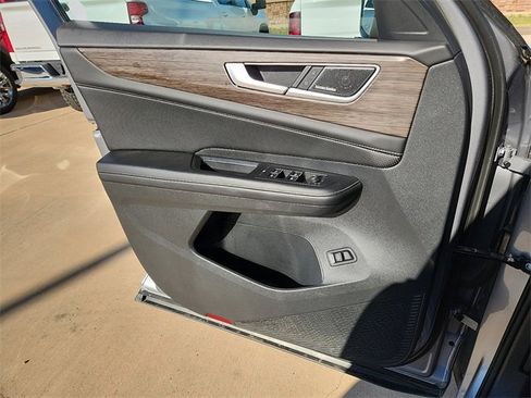 Used 2024 Volkswagen Atlas SEL Premium R-Line image 13