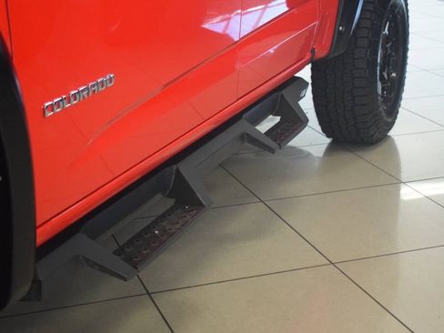 Used 2019 Chevrolet Colorado Z71 image 17