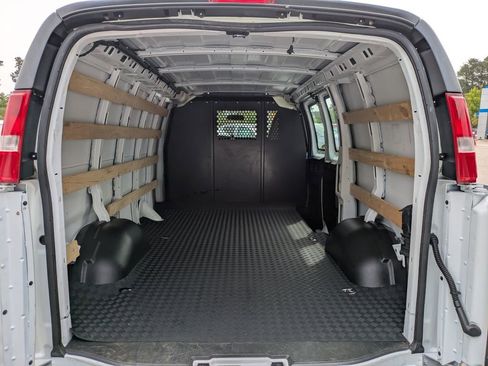Used 2024 GMC Savana 2500 w/ Driver Convenience Package RWD image 14