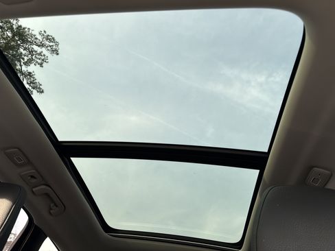 Certified 2025 Volvo XC60 B5 Plus image 28