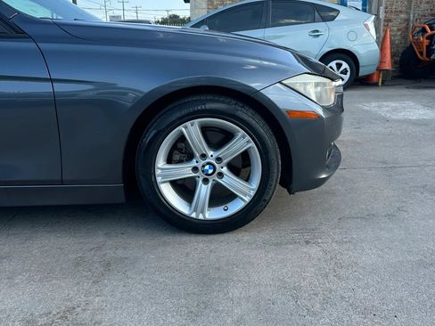 Used 2014 BMW 320i Sedan RWD image 6