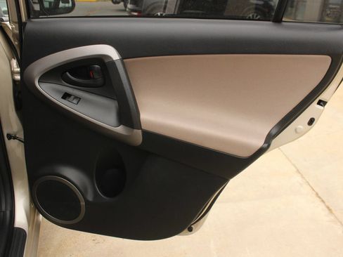Used 2008 Toyota RAV4 4WD image 19