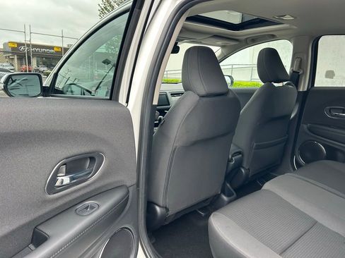 Used 2021 Honda HR-V EX image 11