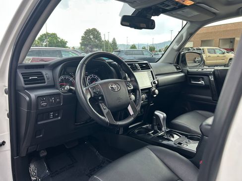 Used 2023 Toyota 4Runner TRD Off-Road Premium w/ Moonroof Package AWD/4WD image 11