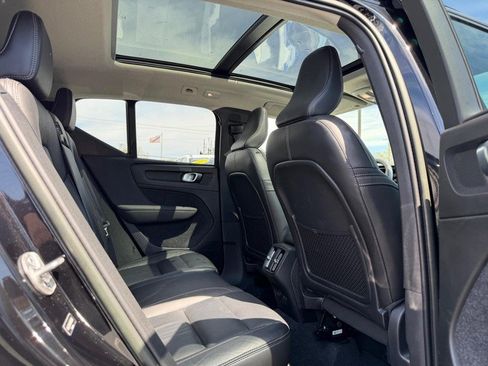 Certified 2023 Volvo XC40 B5 Plus w/ Climate Package AWD/4WD image 10