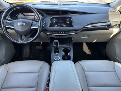 Used 2022 Cadillac XT4 Premium Luxury w/ Safety Alert Package image 17