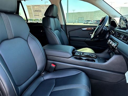 New 2025 Honda Pilot EX-L image 24