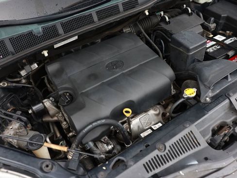 Used 2015 Toyota Sienna LE image 44