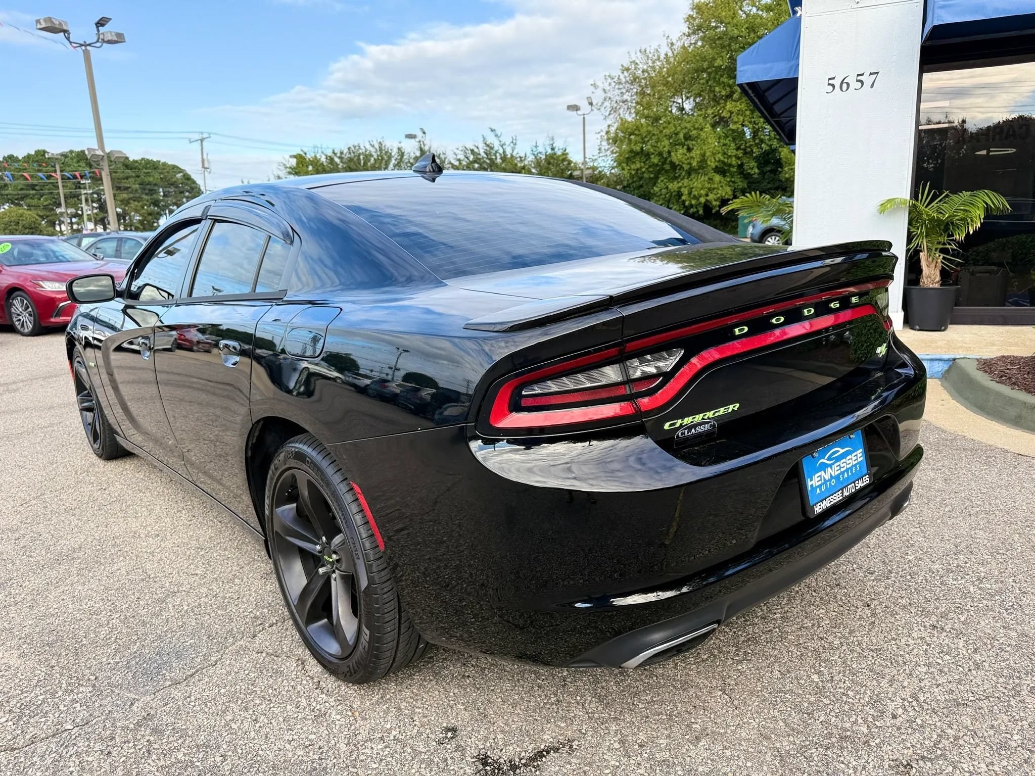 Used 2015 Dodge Charger R/T RWD image 28
