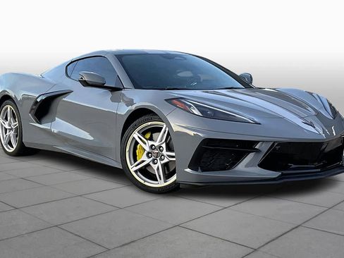 Used 2024 Chevrolet Corvette Stingray Premium Cpe w/ Z51 Performance Package image 3