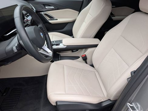 Used 2025 BMW X1 xDrive28i w/ Convenience Package image 5