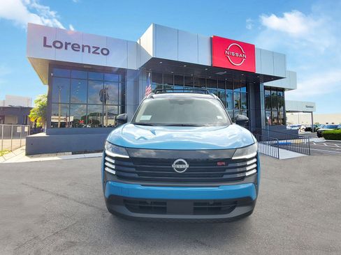 New 2025 Nissan Kicks SR image 2