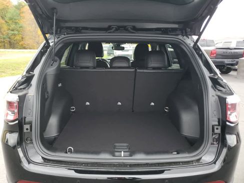 New 2026 Jeep Compass Limited image 10