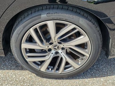 Used 2025 Mercedes-Benz E 350 Sedan w/ Winter Package image 6