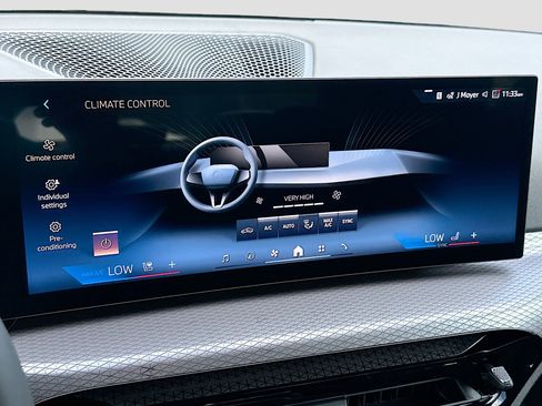 New 2026 BMW 330i Sedan w/ Convenience Package image 13