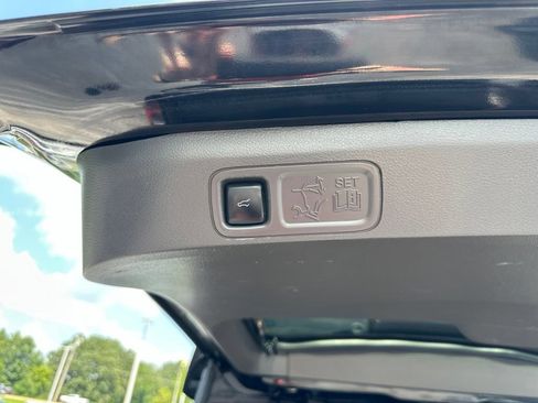 Used 2021 Ford Expedition Limited RWD image 11