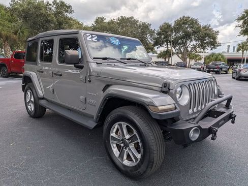 Used 2022 Jeep Wrangler Unlimited Sahara AWD/4WD image 2