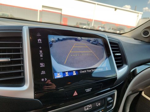 Used 2017 Honda Pilot Elite image 13