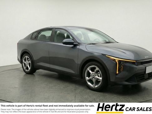 Used 2025 Kia K4 LXS image 1