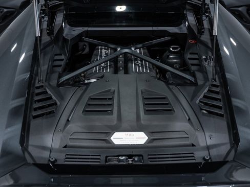 Used 2020 Lamborghini Huracan EVO image 40
