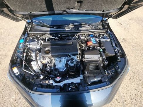 Used 2025 Honda Civic Sport image 26