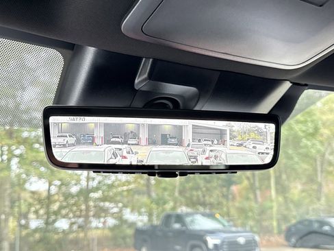 Used 2025 Toyota Sequoia Platinum image 33