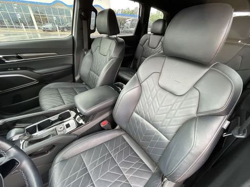 Used 2024 Kia Telluride EX X-Line AWD/4WD image 12