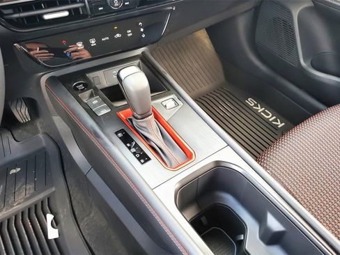 New 2025 Nissan Kicks SR w/ Illumination Package image 10
