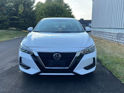 Used 2023 Nissan Sentra SV image 2