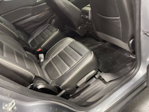 Used 2022 GMC Acadia Denali w/ Denali Ultimate Package image 22