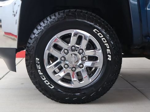 Used 2016 Chevrolet Silverado 2500 LT w/ All Star Edition AWD/4WD image 5
