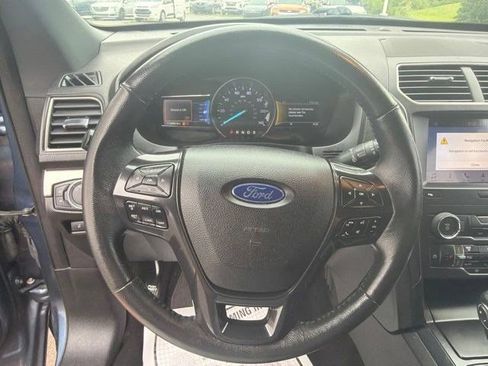 Used 2019 Ford Explorer XLT w/ Equipment Group 202A FWD image 16