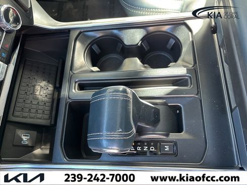 Used 2023 Ford F150 Limited image 9