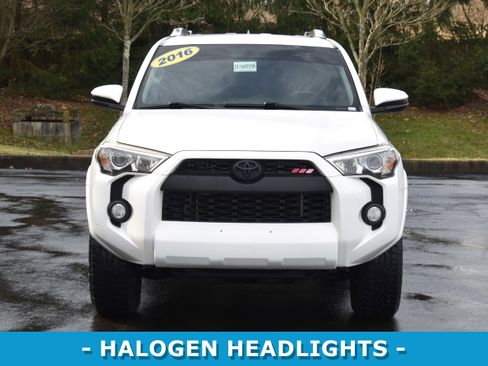 Used 2016 Toyota 4Runner SR5 image 2
