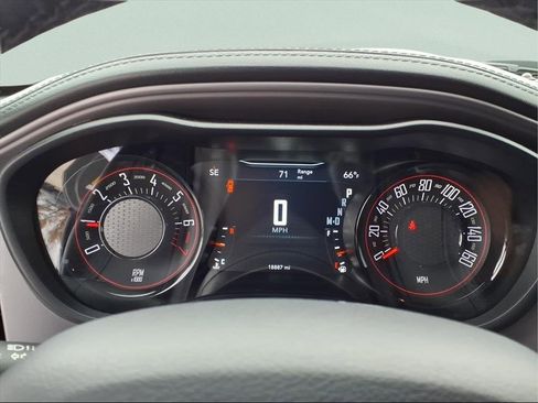 Used 2023 Dodge Challenger SXT w/ Plus Package image 22