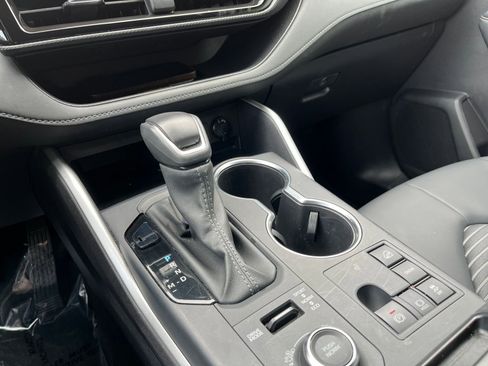 Used 2025 Toyota Highlander XSE AWD/4WD image 43