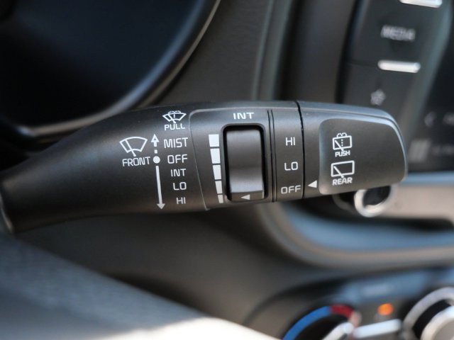 Used 2025 Kia Soul LX FWD image 20