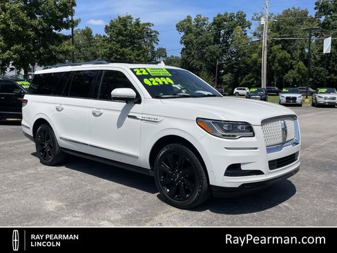 Used 2022 Lincoln Navigator L Reserve w/ Monochromatic Package RWD image 1