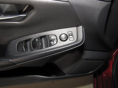 Used 2022 Nissan Sentra SV image 11