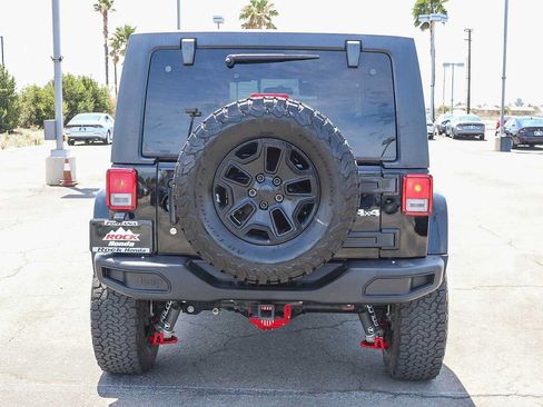 Used 2007 Jeep Wrangler Unlimited Sahara w/ Trailer Tow Group AWD/4WD image 8