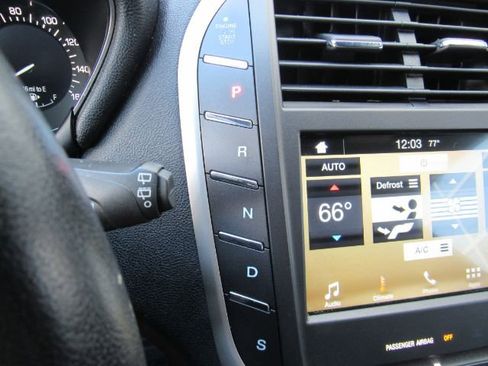 Used 2016 Lincoln MKC Premiere image 41
